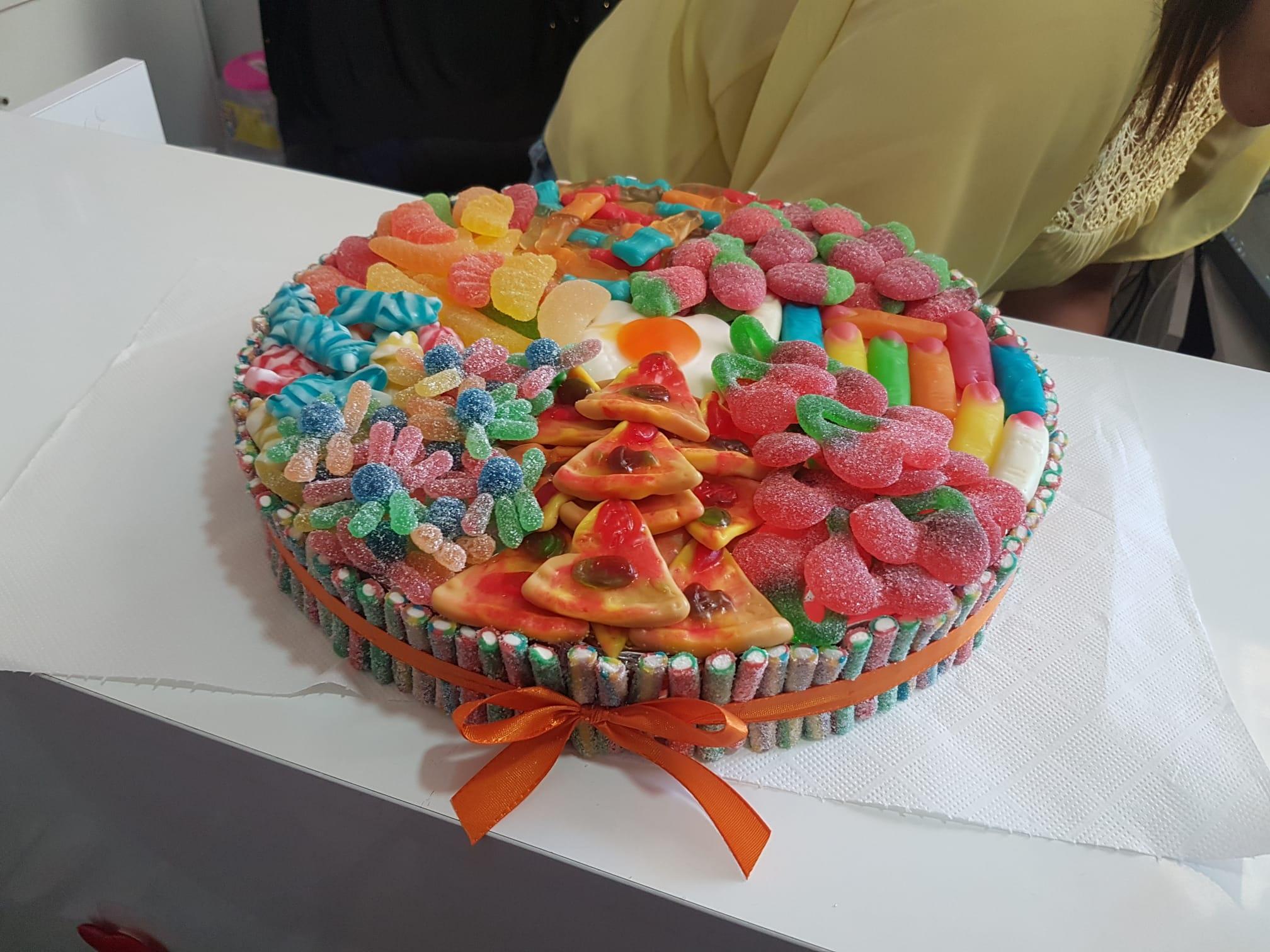 Bolo de gomas Piñata 34